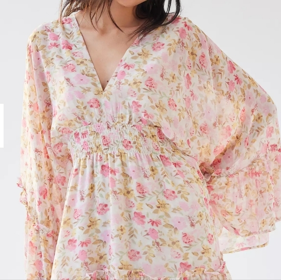 Dress Forum Boho Chic Fine Romance Floral Mini Dress With Bell Sleeves - Picture 5 of 9